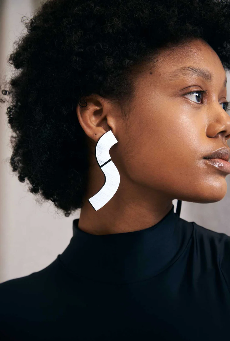 Mies Earrings in Silver