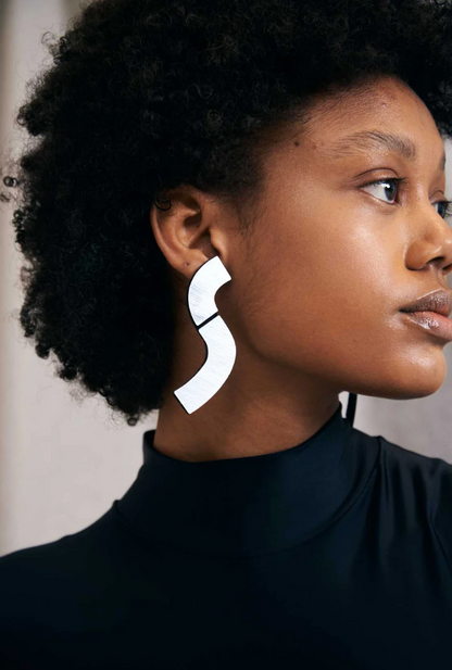 Mies Earrings in Silver