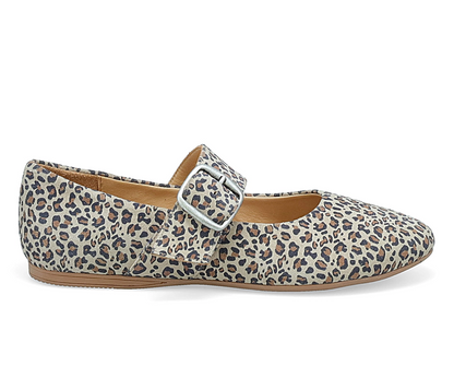 Kaity in Leopard