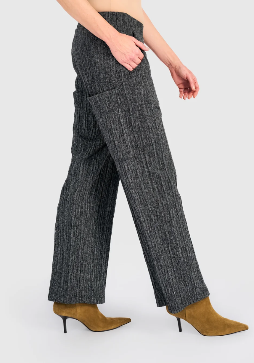 Urban Heather Knit Straight Pant in Graphite