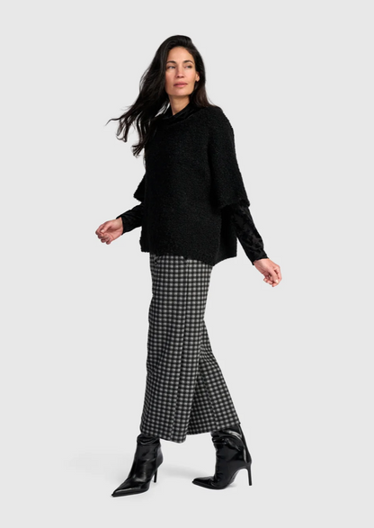 Brio Boucle Pullover in Ink