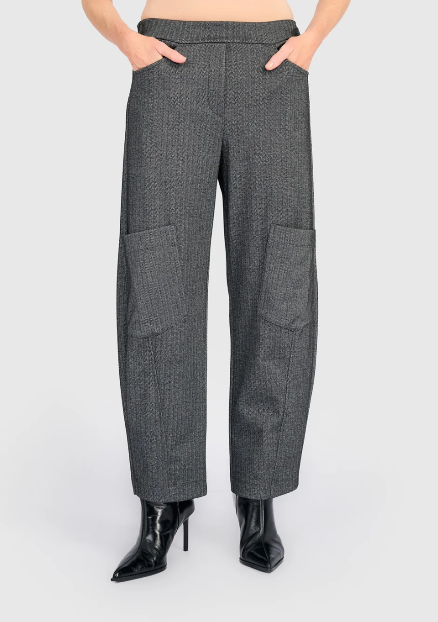 Studio Pocket Herringbone Pant in Steel