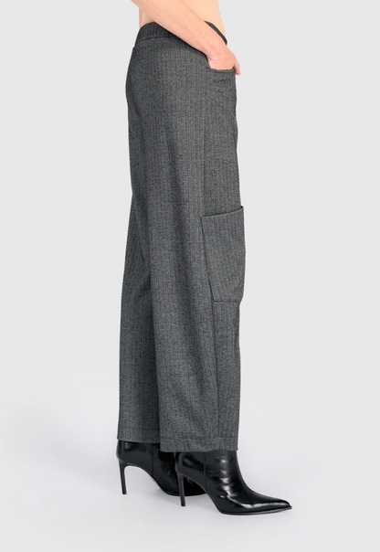 Studio Pocket Herringbone Pant in Steel