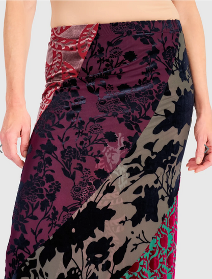 Reliquary Slim Skirt in Regal
