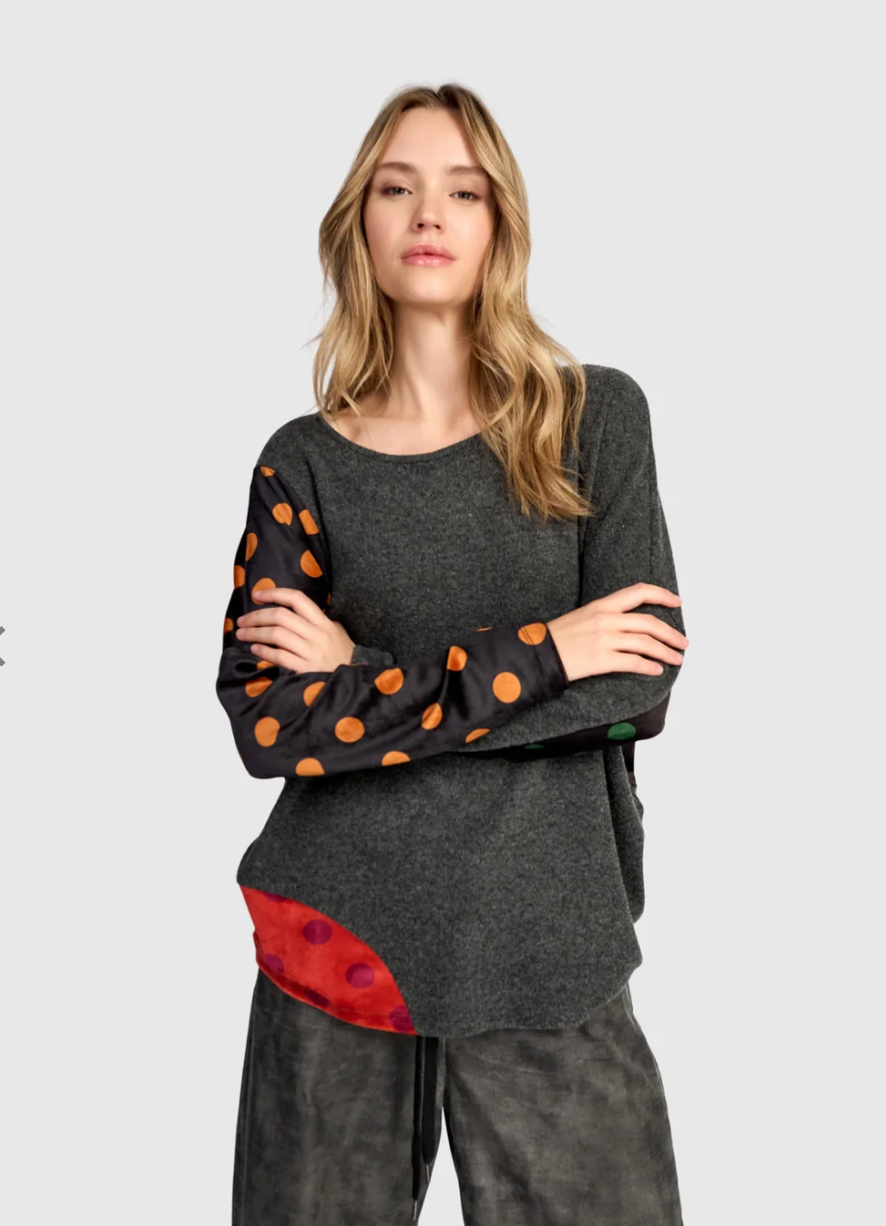 Maisie Curve Top