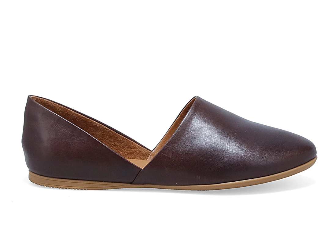 Kimmy in Brown