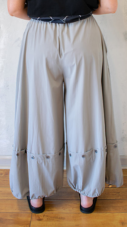 Button and Drawstring Hem Pant (Multiple Colors)