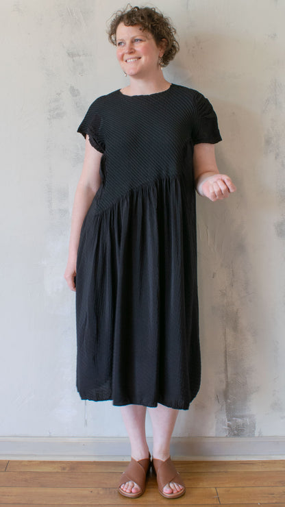 Pucker Dress (Multiple Colors)