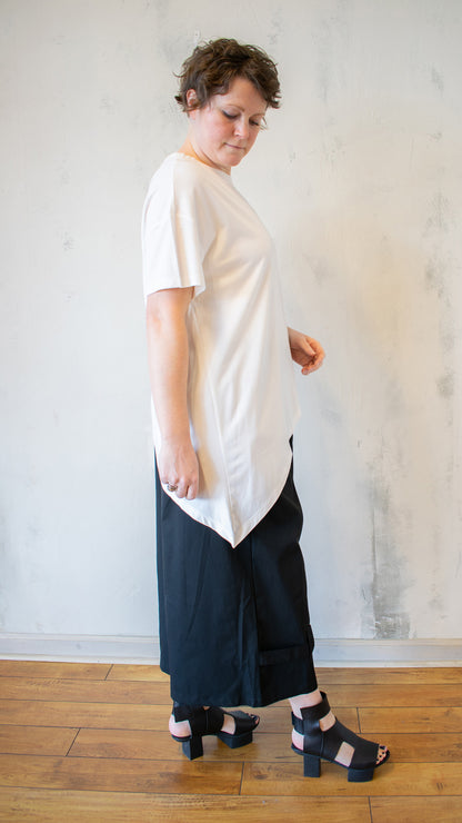 Grommet Tee (Multiple Colors)