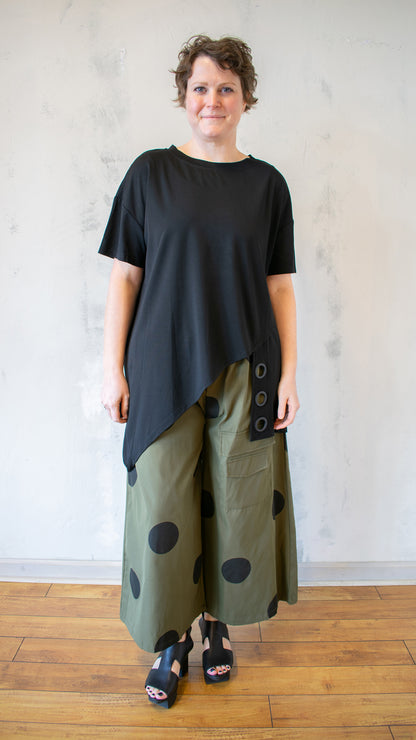 Grommet Tee (Multiple Colors)