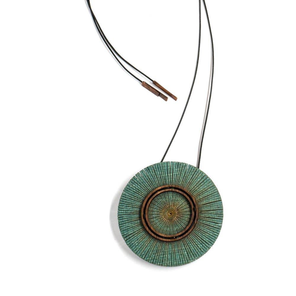 Saulė Necklace (Multiple Colors)