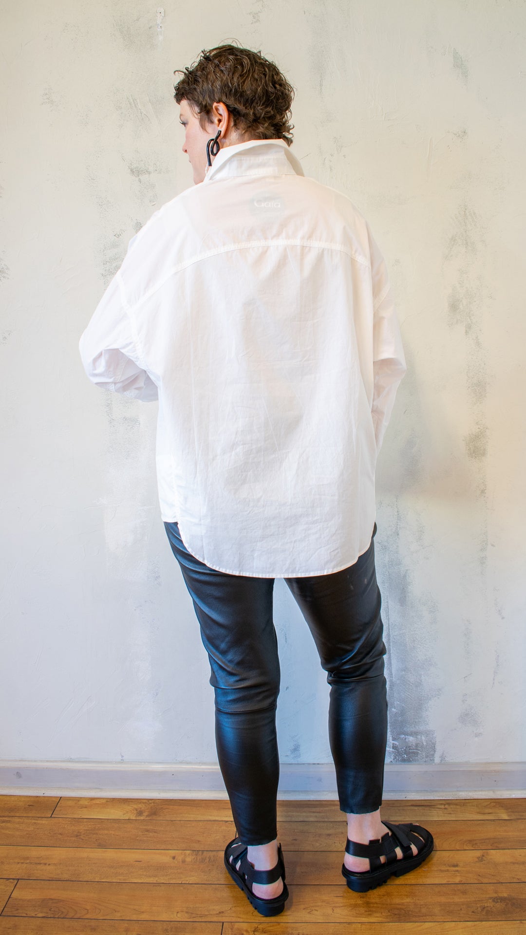 Single Line Button Up