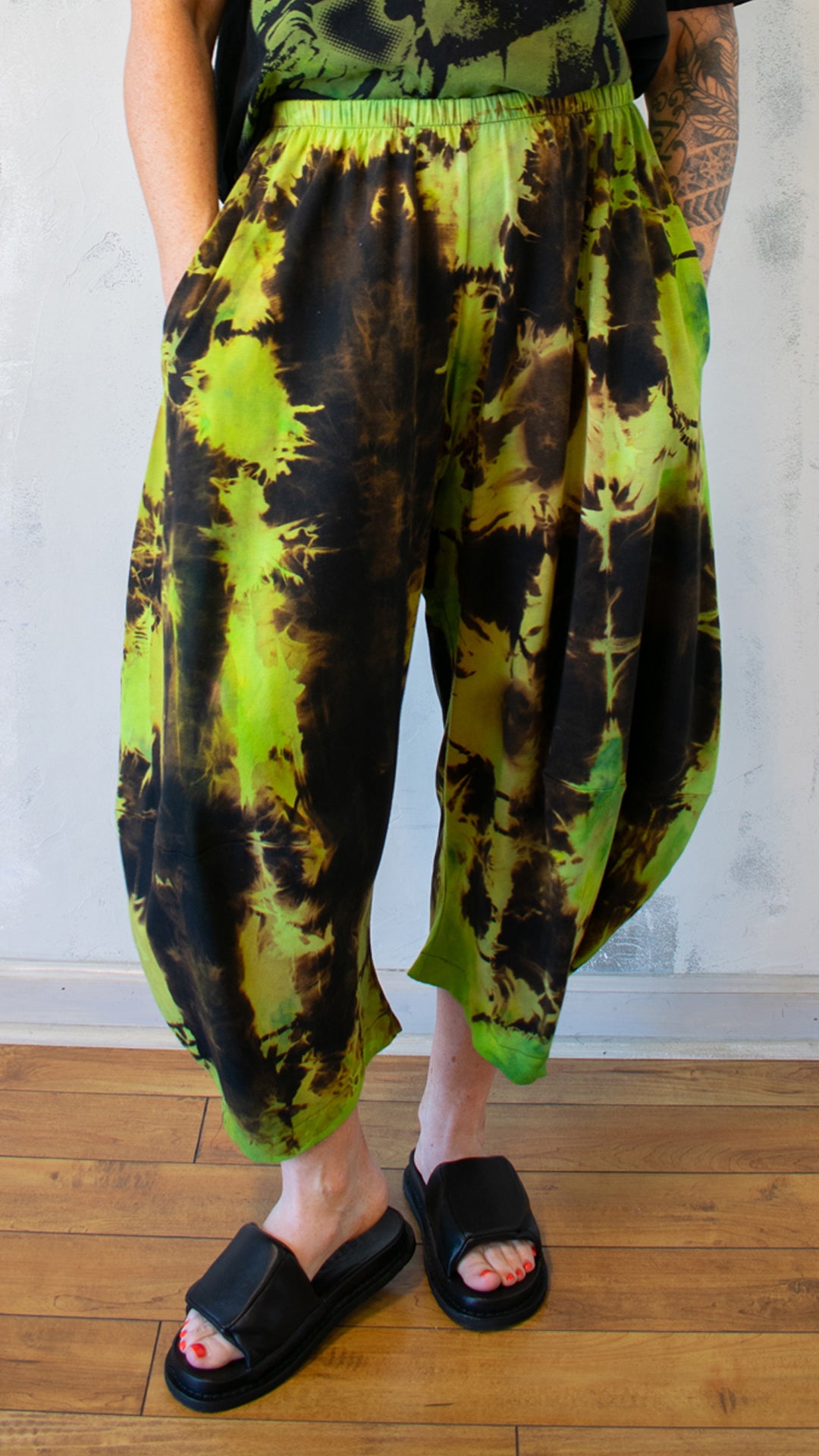 Barrel Shibori Pant in Lime