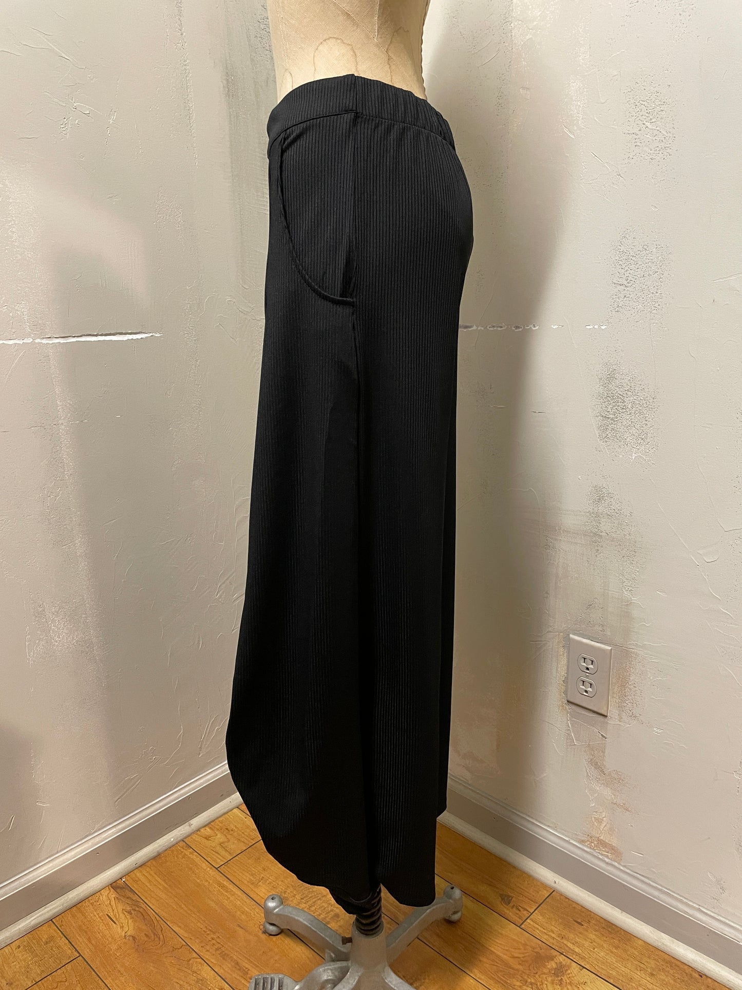 Jade Pant in Black Texture Stripe